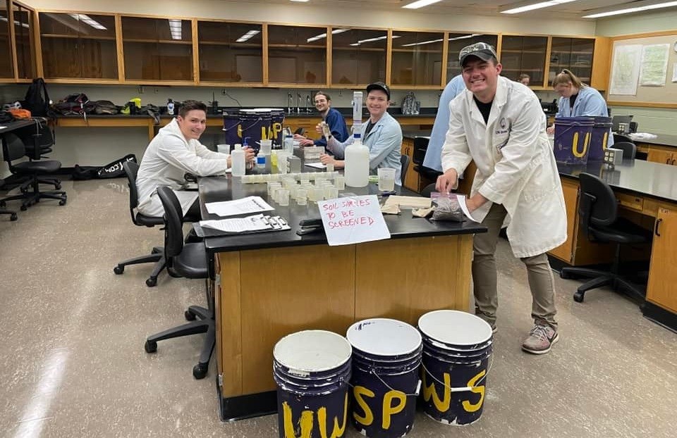 On May 11, #UWSP will be offering free soil testing through urban soil courses at UWSP. The screening will include soil texture, organic matter, pH, electrical conductivity and lead. Learn more about the testing and what kind of samples to collect: bit.ly/3Qvwjqu