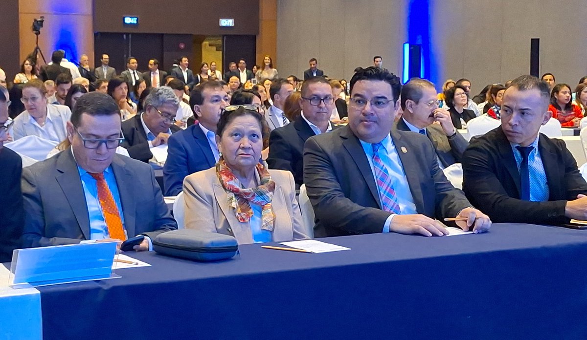 Ahora | Fiscal General del MP , María Consuelo Porras, se hace presente a evento de @CACIFGuatemala