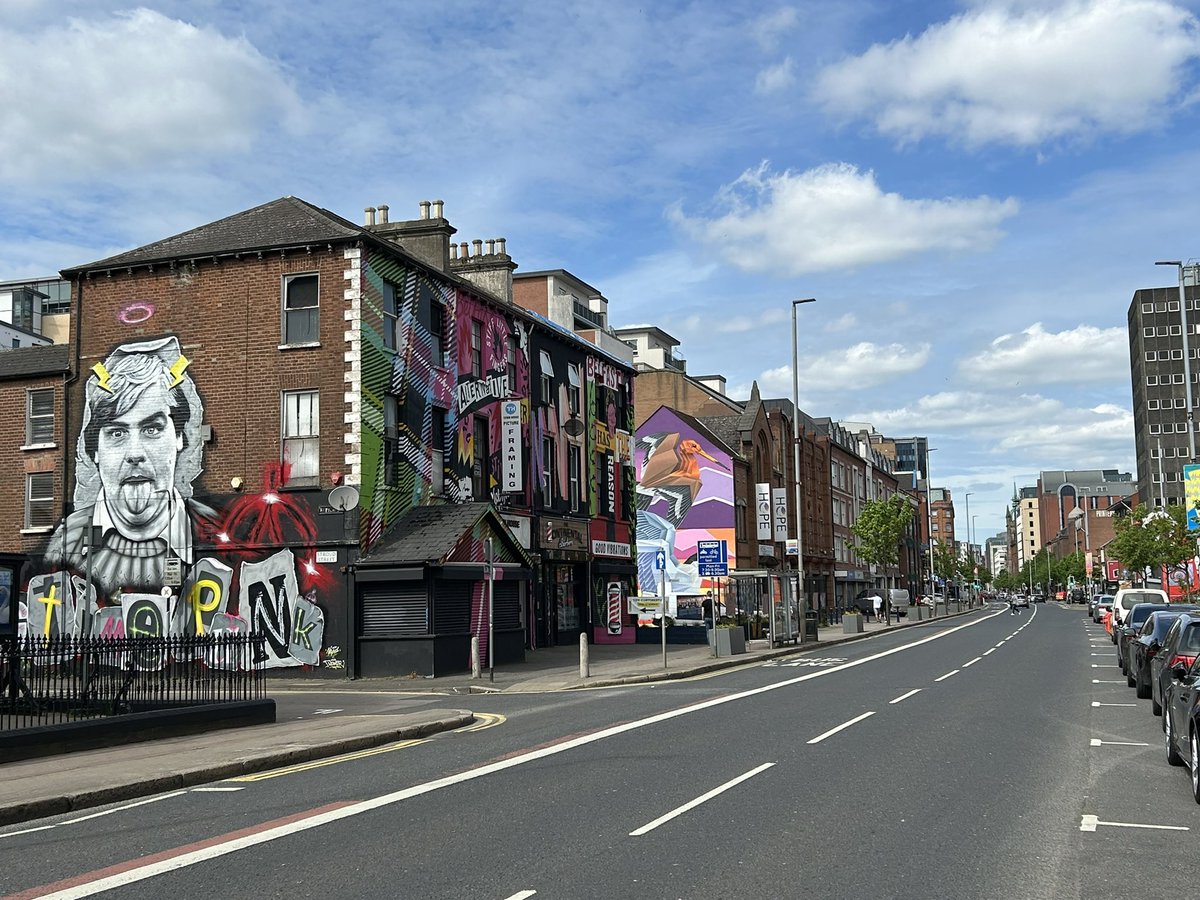 ChrisMccracken_'s tweet photo. Two amazing additions for Linen Quarter @SrPapaChango #DublinRoad & @VeksVanHillik opening our colourful new open air gallery on #GrVicSt
Both streets looking more lively with further interventions to come #GreatExpectations https://t.co/B1NTXwKhQw