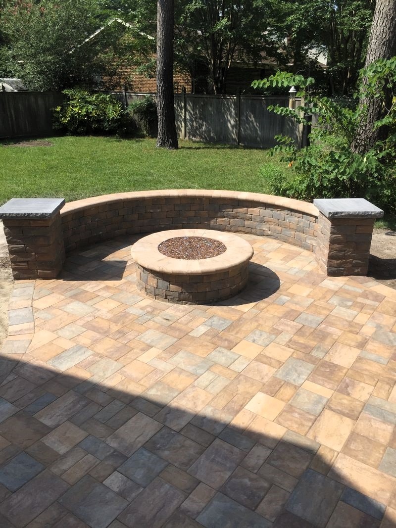 Transform your backyard into the ultimate summer hangout spot 🔥☀️ with a new patio and firepit just in time for all the upcoming family BBQs and s'mores nights 🌭🍻🍫 #BackyardGoals #SummerVibes #FamilyBonding 🌳👨‍👩‍👧‍👦💕