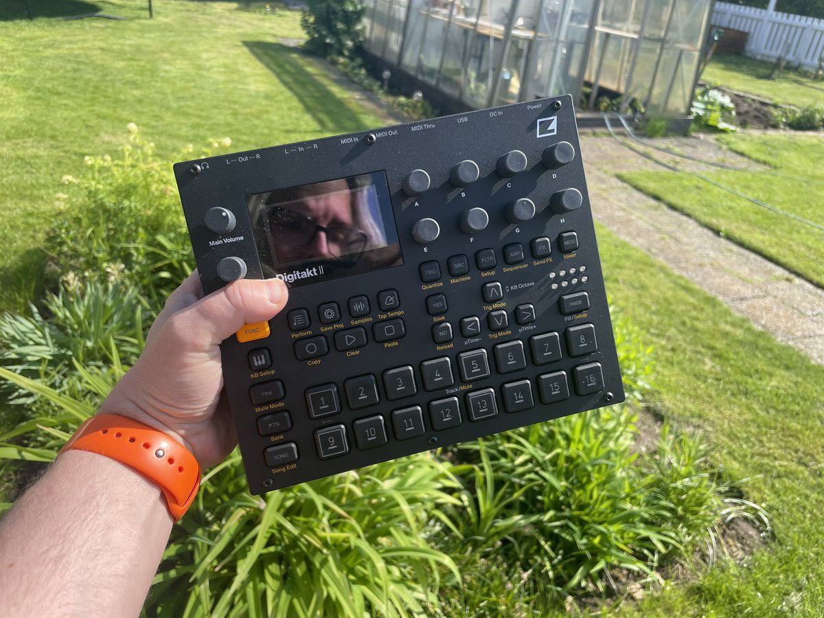 Didn’t think I would manage to finish this before SB24 but here it is – my @WeAreElektron Digitakt 2 review youtu.be/SeLixRcsw8E i hope i have made you proud @NoiretBlancVie ♥️