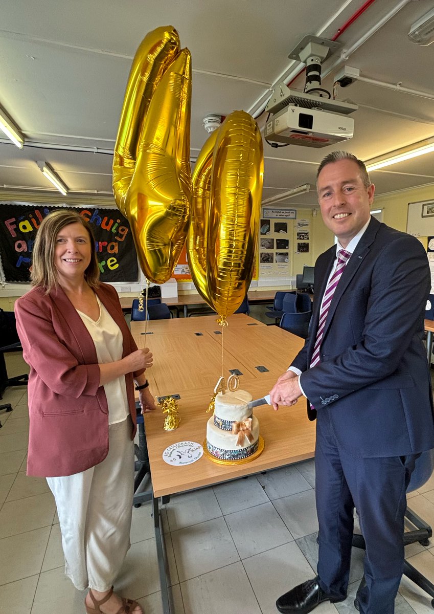 Education_NI's tweet image. Education Minister @paulgivan was delighted to meet staff and pupils at Bunscoil Cholmcille when he joined them to help mark the school's 40th anniversary. 

The Minister heard about the success of the school's football team and helped out in the outdoor garden before chatting to…