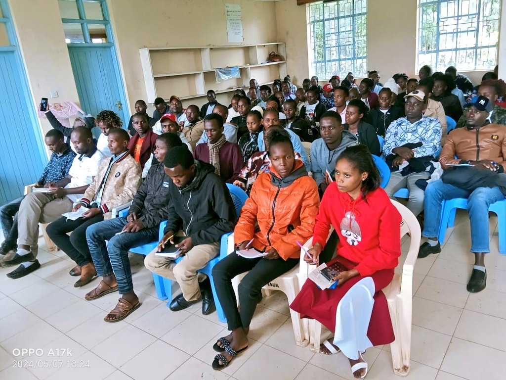 RoySasaka's tweet photo. Empowerment starts with education. #NGAAFINEET is paving the way for  youth to excel in trade,E-Commerce, Entrepreneurship and Self-reliance 
Day 2 of #NGAAFINEET in Meru County 
#INEETMeru 
@MastercardFdn @KeEquityBank @gender_ke @CSAishaJumwa @PSAnneWangombe_ @gender_ke https://t.co/hmj8qTW3Dq