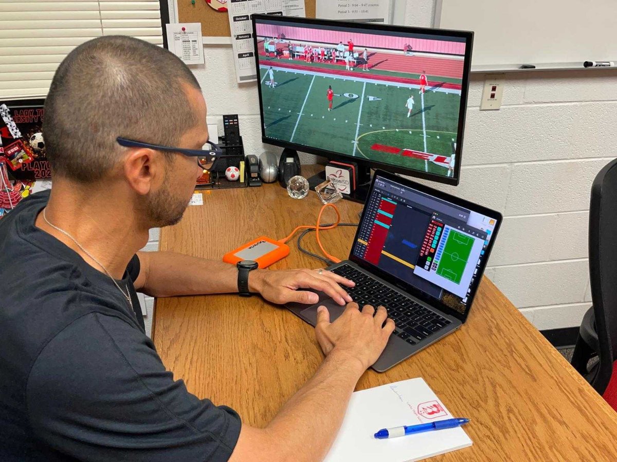 ✏️At Nacsport, we want to put the power of #videoanalysis in the hands of coaches who need it - from the pro leagues🏆 to high schools🎓. And that’s what we’ve got for you today - the story of @thebeltontigers⚽and their coach @socarberos.💪 Read on: nacsport.com/blog/en-us/Use…