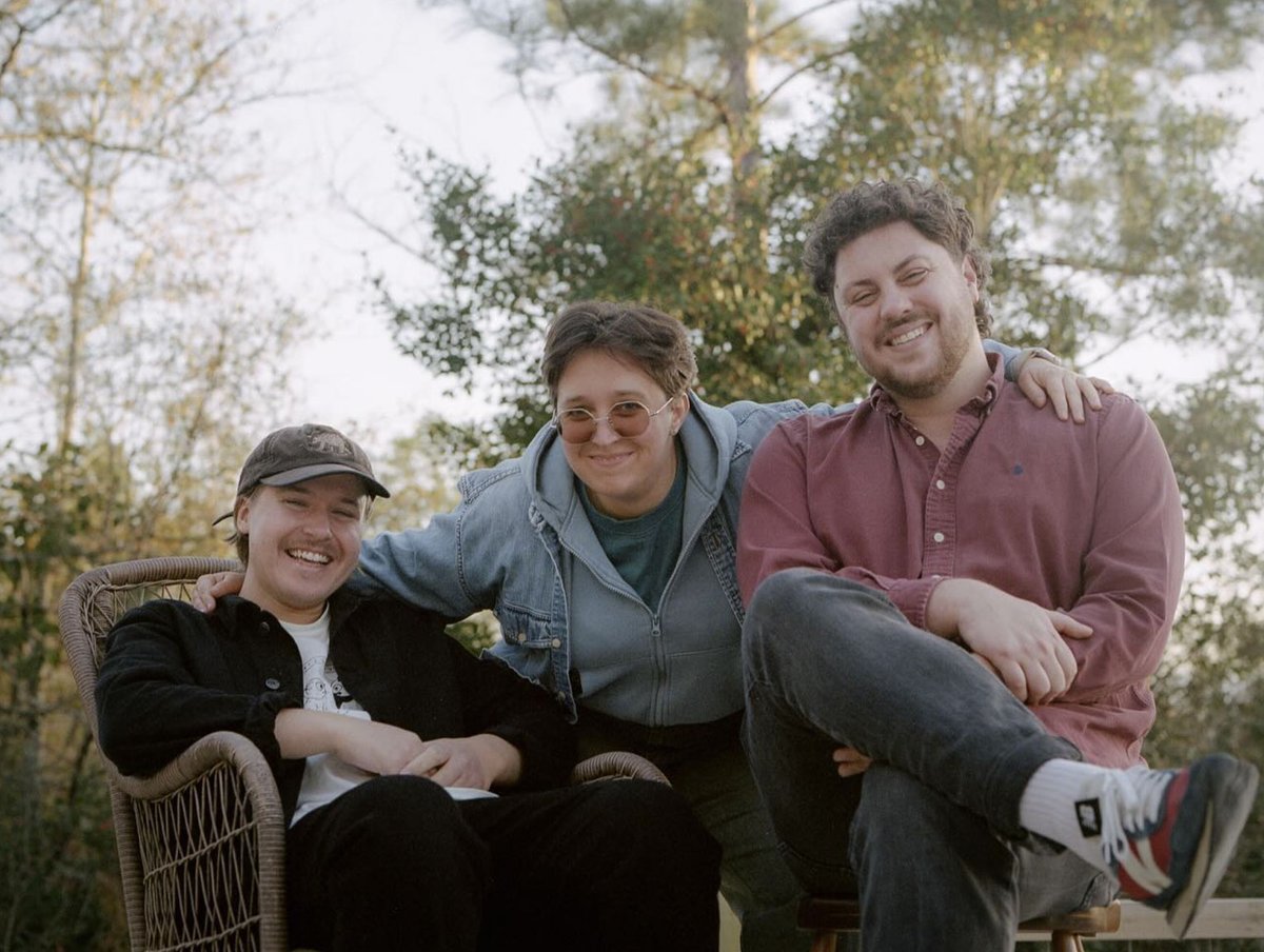 Memorial have teamed up with Lomelda in order to bring the world “Guardian.” Check out our review: uptohearmusic.com/blog/memorial-…