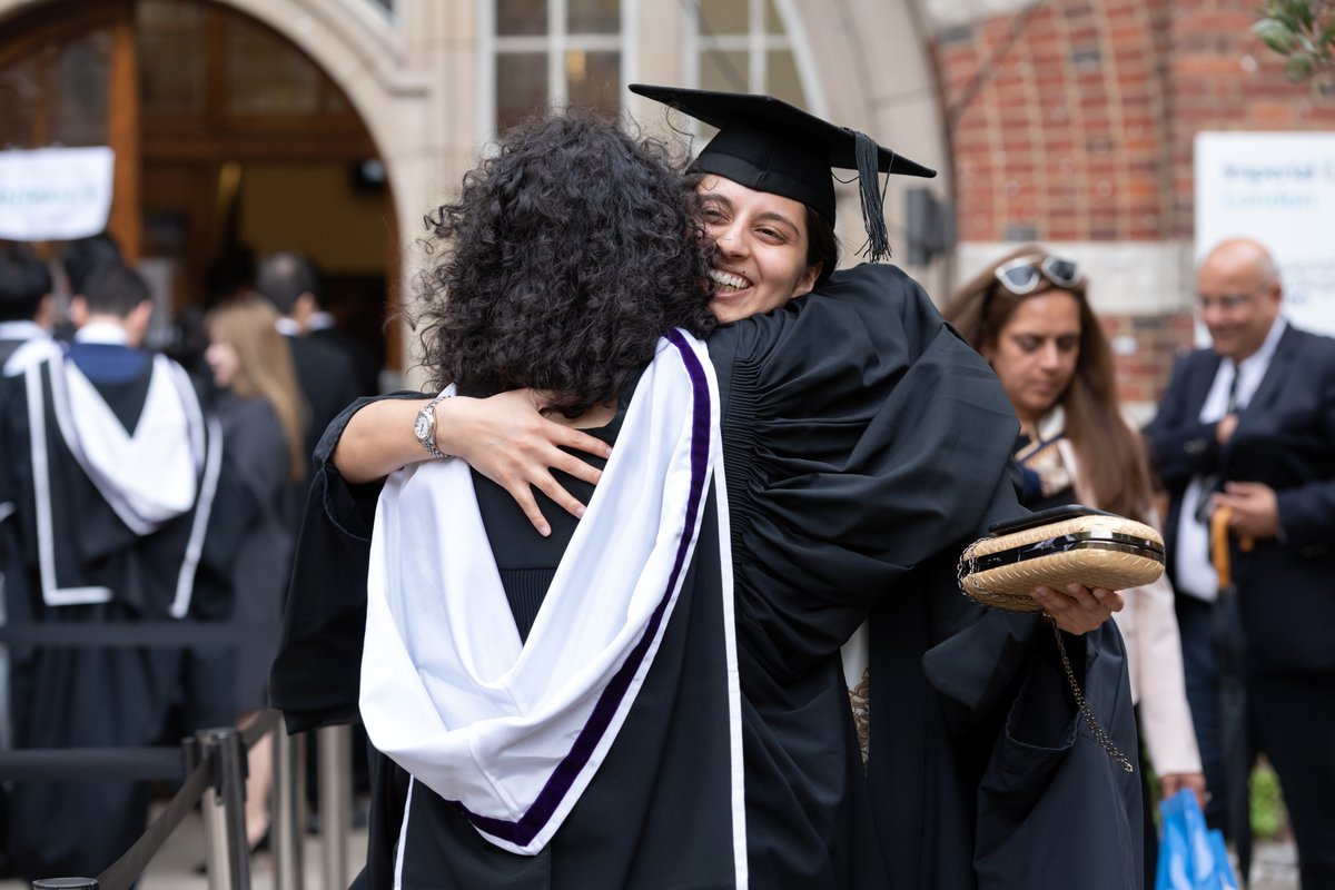 It's Graduation Day! 🧑‍🎓 🎉 Congratulations to all of our students graduating today! 💫 Watch the live stream of the ceremonies here 🔗 imprl.biz/3UTAe3m #ImperialMeansBusiness #OurImperial #Graduation