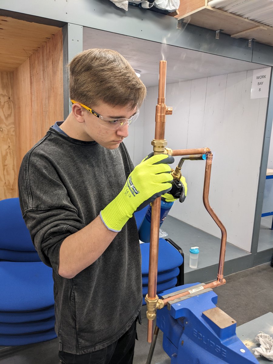 🔧Is a career in Plumbing in the pipeline? Learning about the industry, health & safety, installation, repair & maintenance of plumbing systems & more, our Plumbing course will give you a great foundation to develop your learning. 🖱Learn more: stratford.ac.uk/category/plumb…