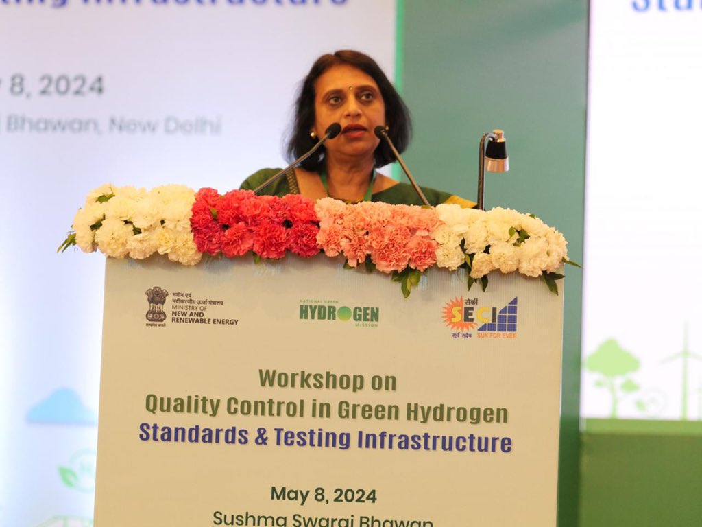 Dr. Anita Gupta, Head of Climate Energy & Sustainable Tech. Division, DST, delivered her introductory remarks emphasizing the pivotal role of renewable energy in combating climate change. She underlined the importance of R&D roadmap to achieve the goals of 'panchamrit.'