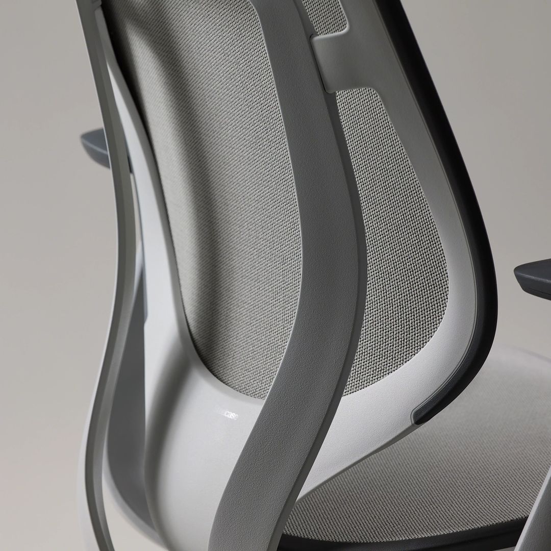 workplacemv's tweet photo. Steelcase Karman™ uses sustainable materials and the least number of components necessary. By using minimal resources, Steelcase Karman reduces its impact on the Earth, delivering a holistic approach to sustainability, weighing only 29 pounds. https://t.co/TtJBzSglKA