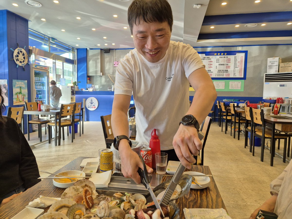 Koreanteacher1's tweet image. &apos;Bada Super&apos; is a seafood restaurant located in Gwangju, South Korea. 

They have established a sustainable ecosystem by fixing the ratio of cash and Pi at 5:5. 

#PiNetwork #Pi #Piecosystem #파이 #파이코인