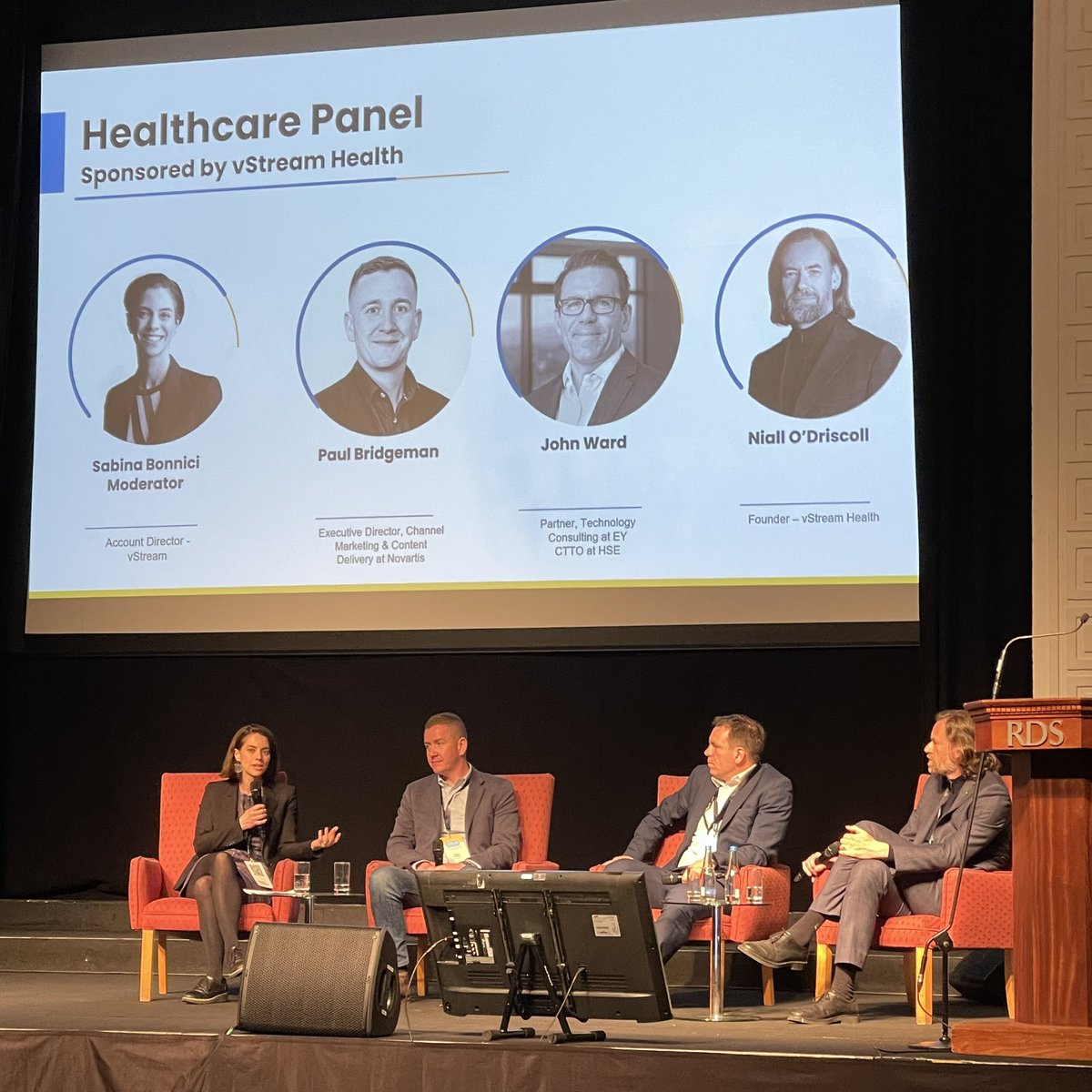 👥🔍 Our healthcare panel just wrapped up, featuring insightful contributions from Paul Bridgeman of @Novartis, John Ward, Niall O’Driscoll of @vStream and expertly moderated by @sabinabonnici . Next up, talks from @petewoodbridge and Monica Ares of @imperialcollege before our…