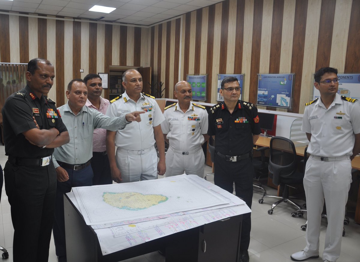 IN_NHO_DEHRADUN's tweet photo. Maj Gen R Prem Raj,SM,VSM,GOC UK Sub Area paid a visit to #NHODehradun.The #GeneralOfficer was given an insight into #INHD via presentation followed by walkaround of the unit.He held interaction with the Joint Chief Hydrographer &amp; Officers of the unit
@indiannavy @PRODefDehradun https://t.co/cj6ZhHNHwb