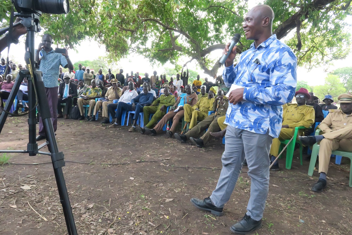What happens when feuding communities come together? They agree to ✅stop intercommunal violence ✅prioritize peace ✅collectively bring in development That's what residents of greater Tali 🇸🇸 decided at a dialogue hosted by #UNMISS, partners👇🏾 bit.ly/3UQpsKX #A4P