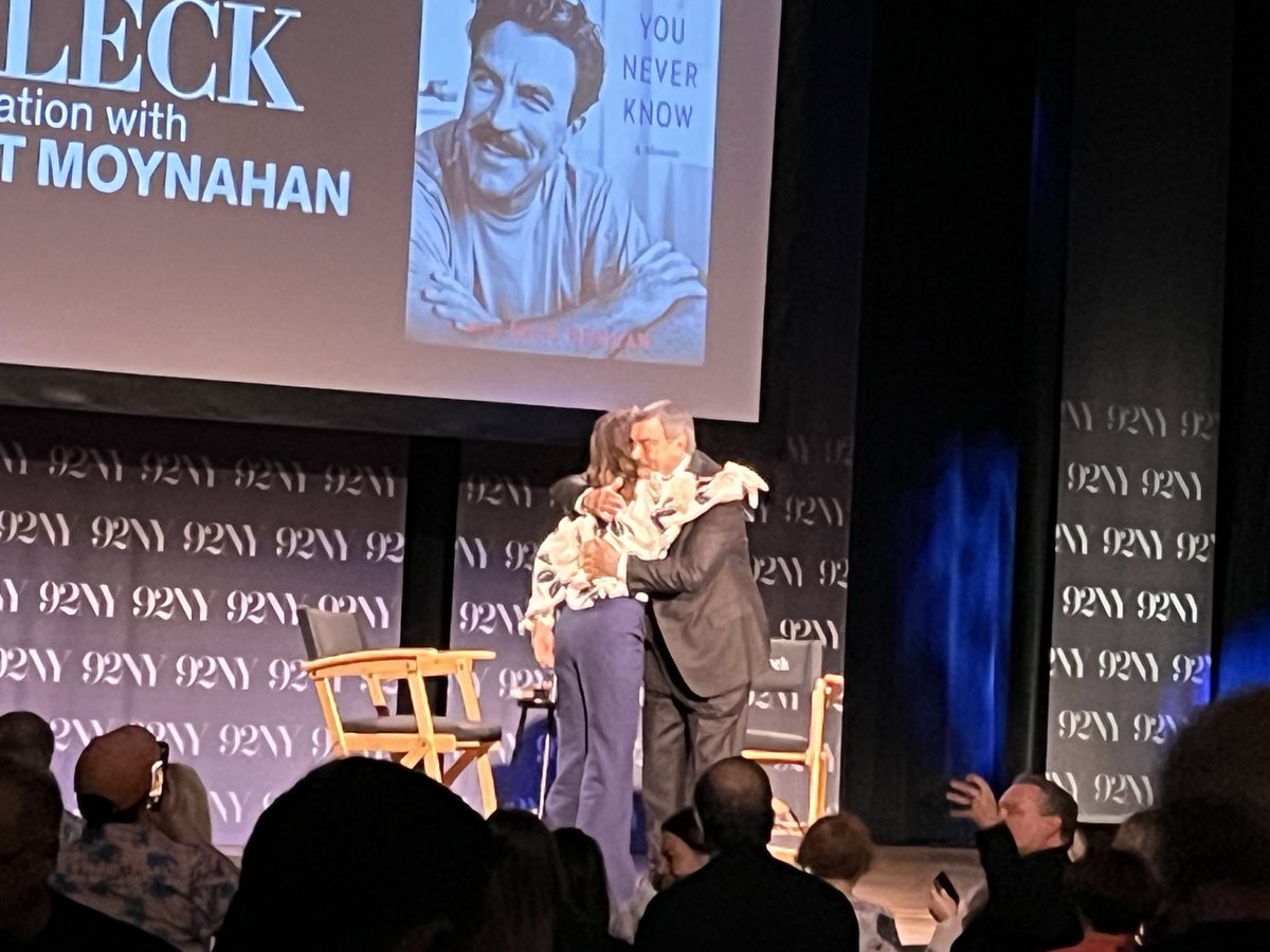 What a wonderful evening @92ndStreetY in nyc last night with Tom Selleck & @bridgetmoynahan. Tom has such great stories in his memoir, #youneverknow. Run out & get a copy! ⁦@BlueBloods_CBS⁩ don’t you dare cancel the show!! ⁦@DonnieWahlberg⁩