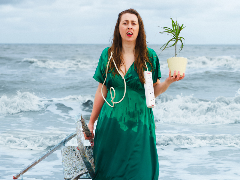 Fancy a sneaky Edinburgh Fringe preview? 👀 Of course you do! 😁 Check out #LookAfterYourKnees on 26 July before it heads north of the border. This new solo show uses comedy, storytelling & movement to celebrate the ridiculousness of being human. 🎟️ bit.ly/4dtbs17