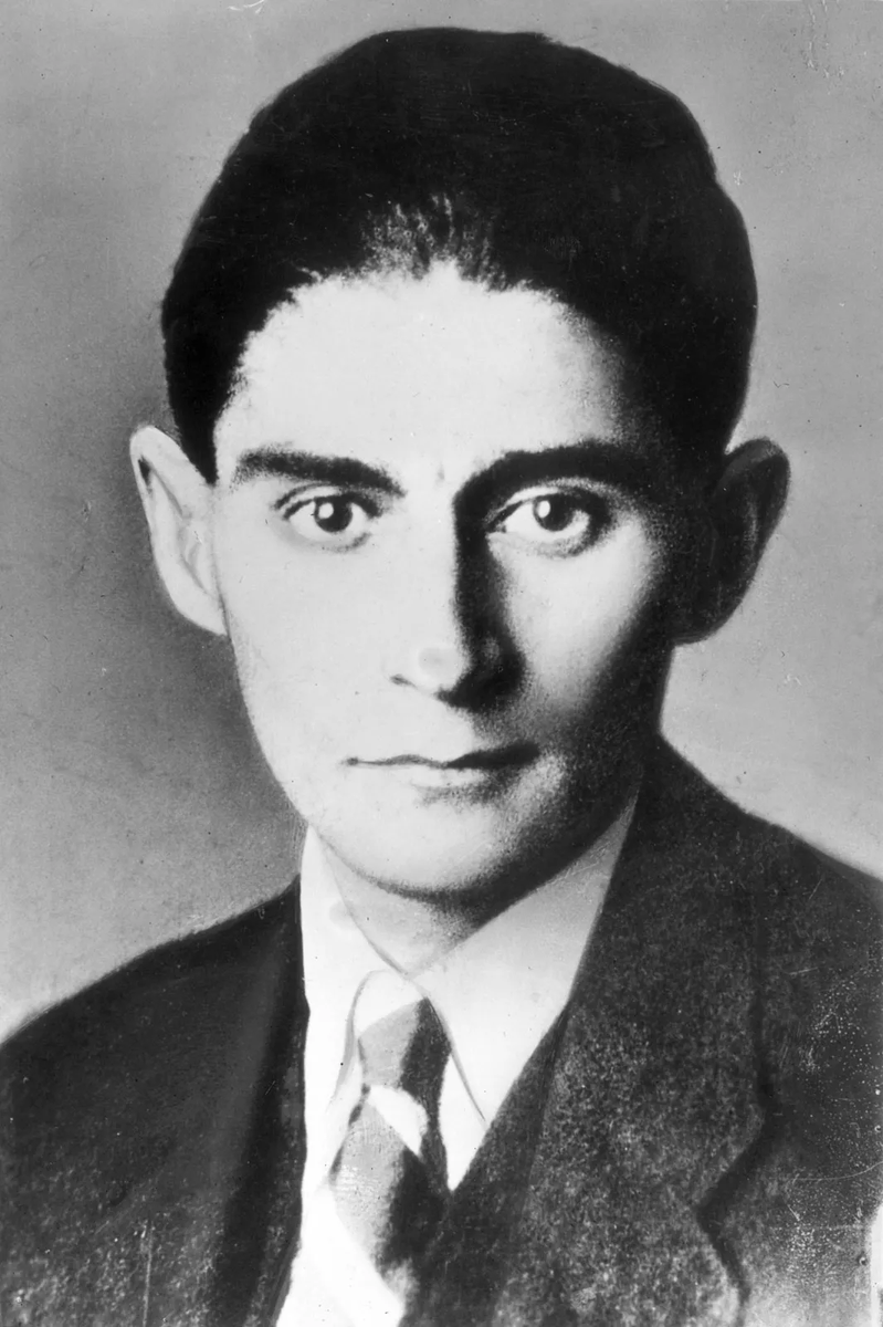 'If you find someone who makes you smile, who checks up on you often to see if you're okay. Who watches out or you and wants the best for you. Who loves and respects you. Don't let them go. People like that are hard to find.' #FranzKafka