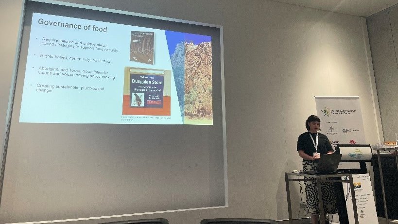 On Thursday at @_PHAA_, @emmavanburgel1 presented on ‘Remote food retail governance: opportunities for partnerships and shared decision-making.’ With the aim of increasing knowledge of ownership and governance of remote food retail stores, Emma presented an open-access database