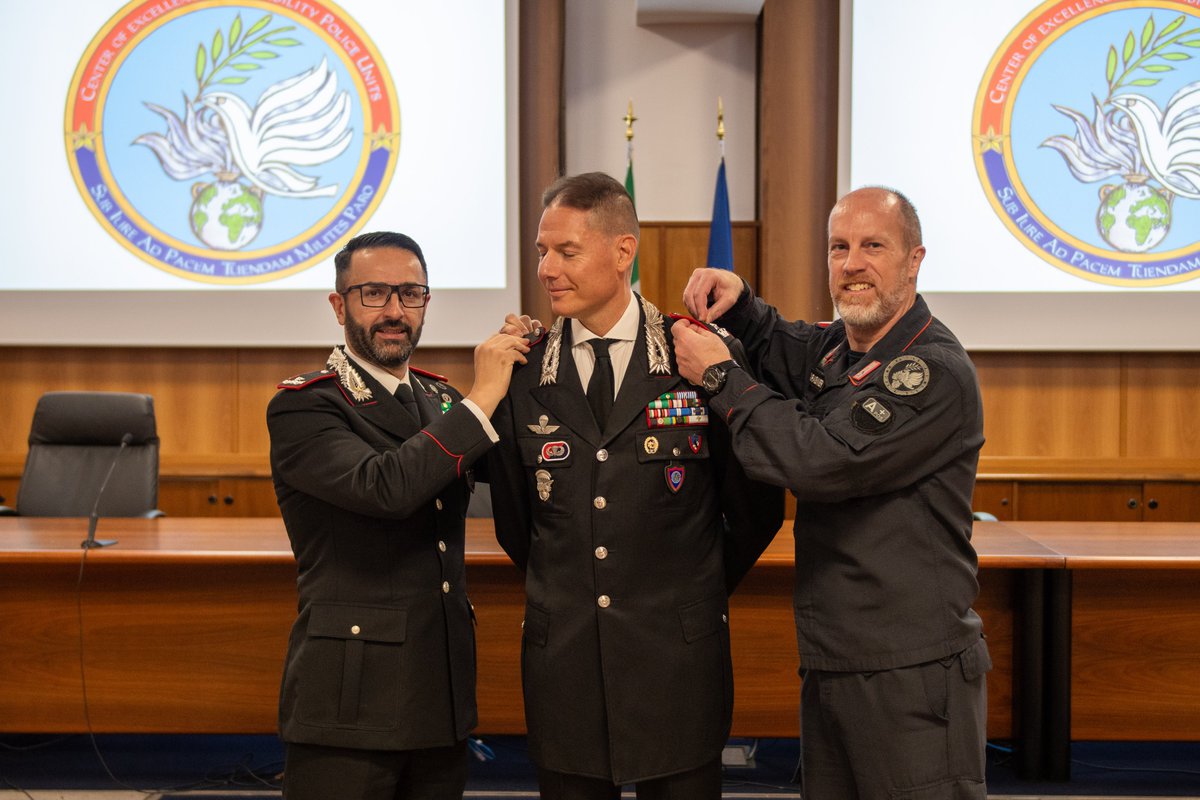 _CoESPU_'s tweet photo. Congratulations to 🇮🇹 @_Carabinieri_ Lieutenant Colonel Davide Rossetti, Head of the #CoESPU #Training Department's 1st Section, on his recent promotion! Keep up the good work and #Grazie for your tireless commitment and dedication!
#StabilityPolicing4Peace #StrongerTogether https://t.co/JOUAE6d3Mg