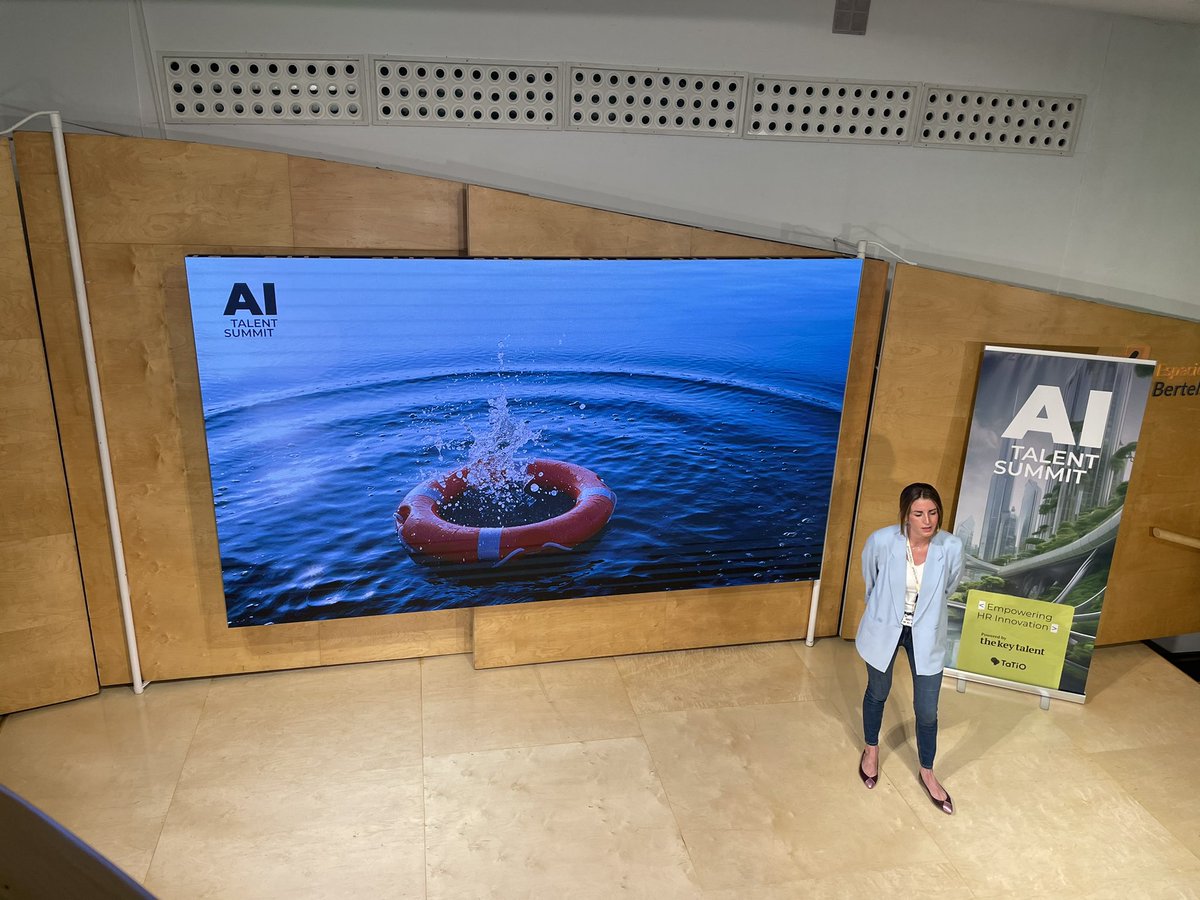 “Con la #IA conseguiremos llegar de modelos a intuitivos a modelos objetivos” Marta de Bustos #AITalentSummit