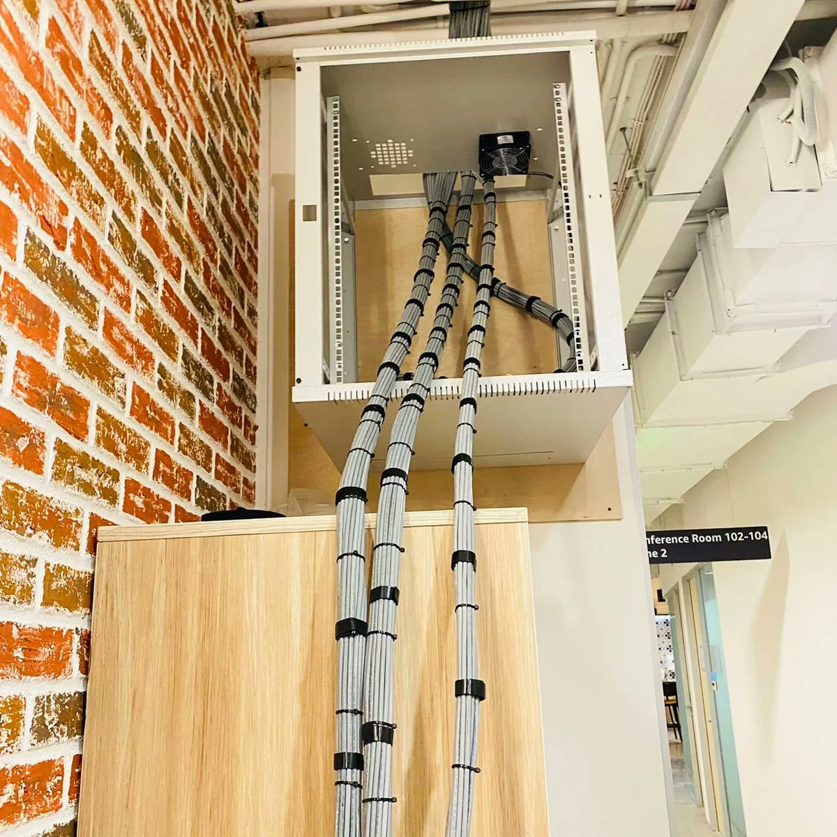 telecomie's tweet photo. Structured cabling in IDF rooms by telecomie team.
#telecommunications #structuredcabling #telecominfrastructure #5G #network https://t.co/faMlfgJqKj