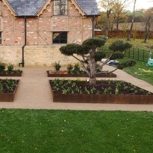 Raised flower beds are a statement piece in your garden. Our galvanised and mild steel edging is made using solid steel. With virtually no maintenance required, you can expect it to last decades.

#gardenideas
#edging
#raisedbeds
#mildsteel
#cortensteel
#thetraditionalco