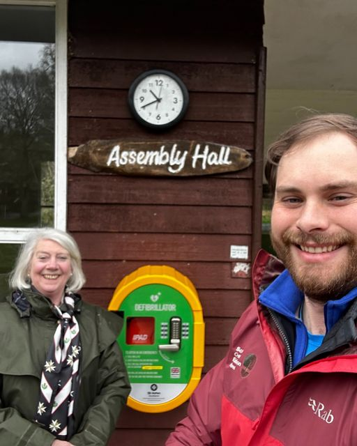 St John Scotland has helped install another defibrillator at Dounans Education Centre in #aberfoyle.

Pictured near the defibrillator is Elizabeth Roads and the Centre manage Harry Souch.

If you are interested in knowing more about St John Scotland visit stjohnscotland.org.uk