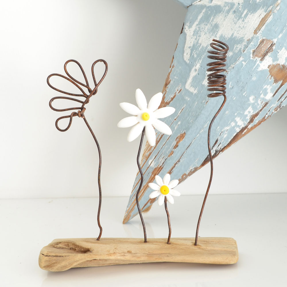 'Spring in the wood' with the sun shining today, available from my @BritishCrafting shop. #elevenseshour #shopindie #handmadegifts thebritishcrafthouse.co.uk/product/clay-a…