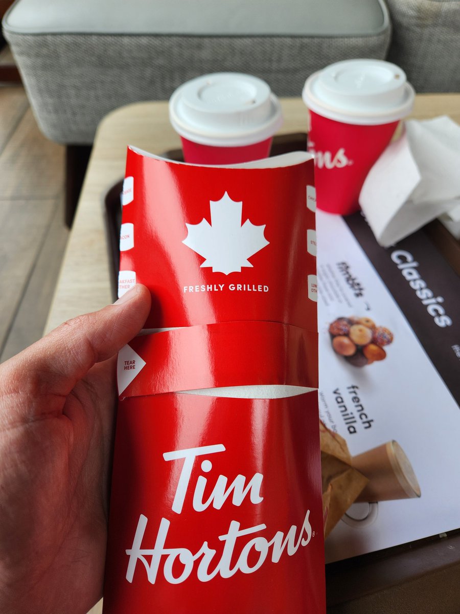 Nothing beats a <a href="/TimHortons/">Tim Hortons</a> breakfast, don't care what anyone says 😋 #timhortons #breakfast