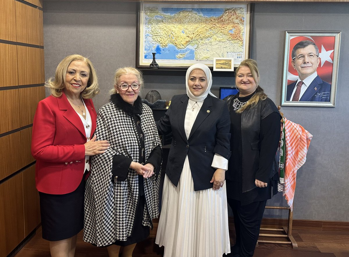 Türk Kadınlar Konseyi Derneği Genel Başkanı Sn Fatoş İnal ve yönetimine nazik ziyaretleri ve samimi istişareleri için teşekkür ederim.