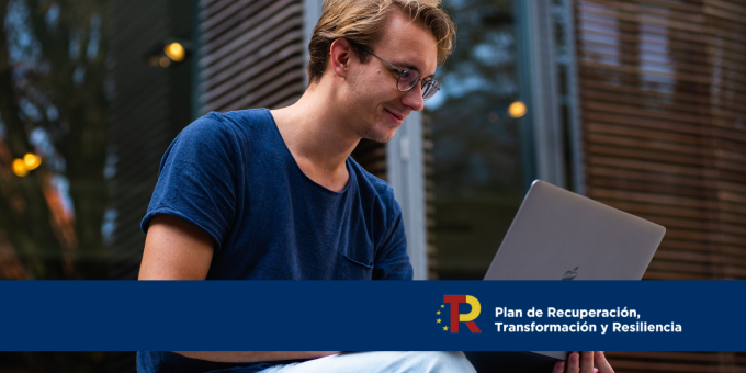 Conoce las ayudas a la formación en transformación digital, verde y productiva mediante microcréditos. 🔹Dotadas con 23 M€ del #PlanDeRecuperación. 🔹Para personas ocupadas o desempleadas y entidades impartidoras de formación. #NextGenerationEU ➡️planderecuperacion.gob.es/noticias/conoc…