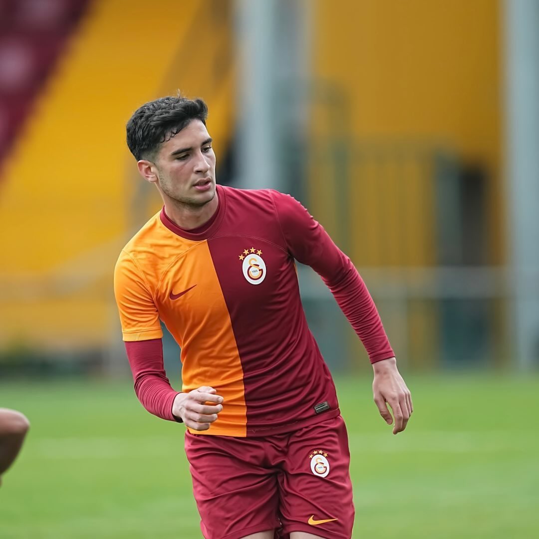Şehit Fethi Sekin'in oğlu Burak Tolunay Sekin Galatasaray'da. 🇹🇷