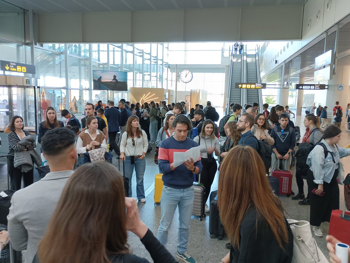 Pasando lista🫡 Todas presentes y con ganas de #ciencia y🥳 a tope!!! #jovenCIBER #10añosCIBER