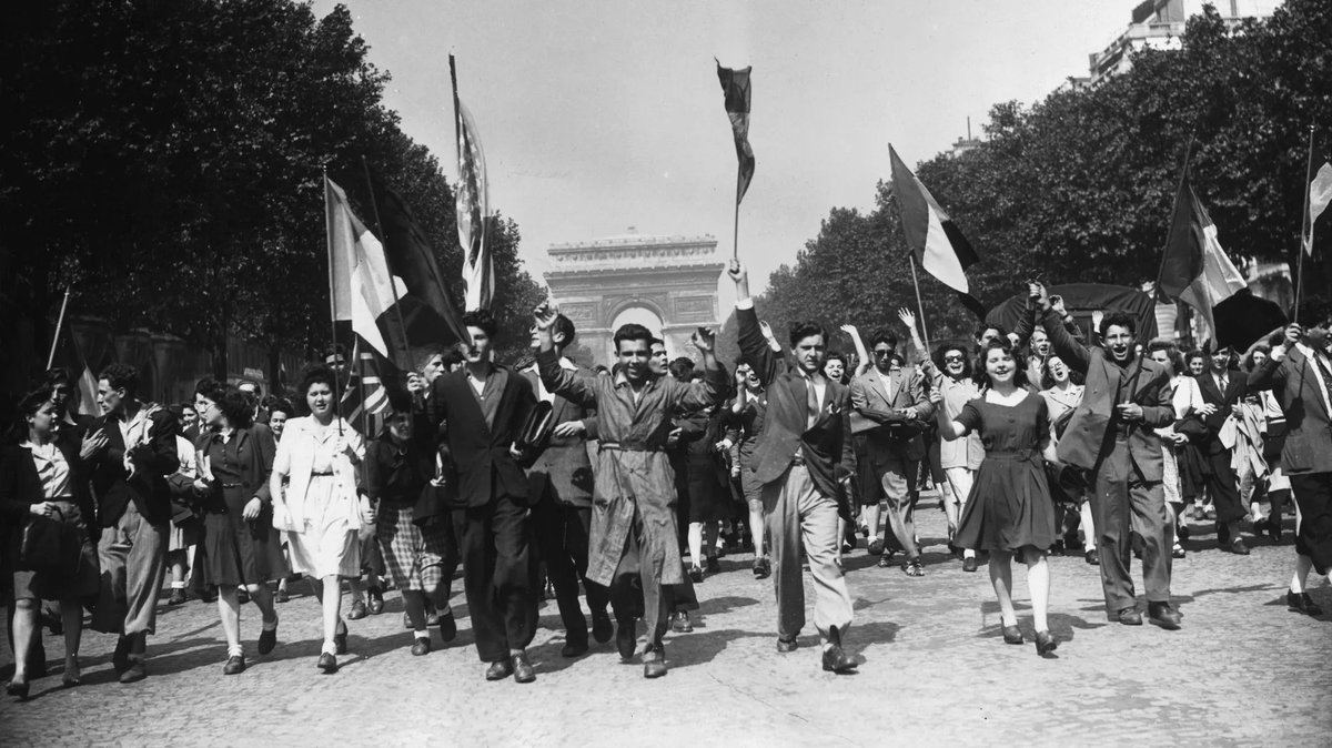 🇫🇷 Le #8mai 1945, le nazisme et la barbarie étaient vaincus. 79 ans plus tard, la guerre et les nationalismes menacent de nouveau en Europe. N’oublions jamais celles et ceux qui se sont battu·e·s pour notre liberté.
