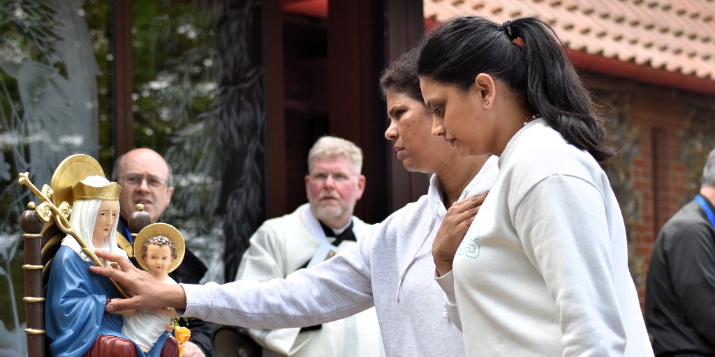 Bishop John commends devotion to Our Lady as we continue our journey to becoming 'Christians of Hope' in this year's #Walsingham homily. Read more about his homily and this year's #pilgrimage at dioceseofsalford.org.uk/walsingham-pil…