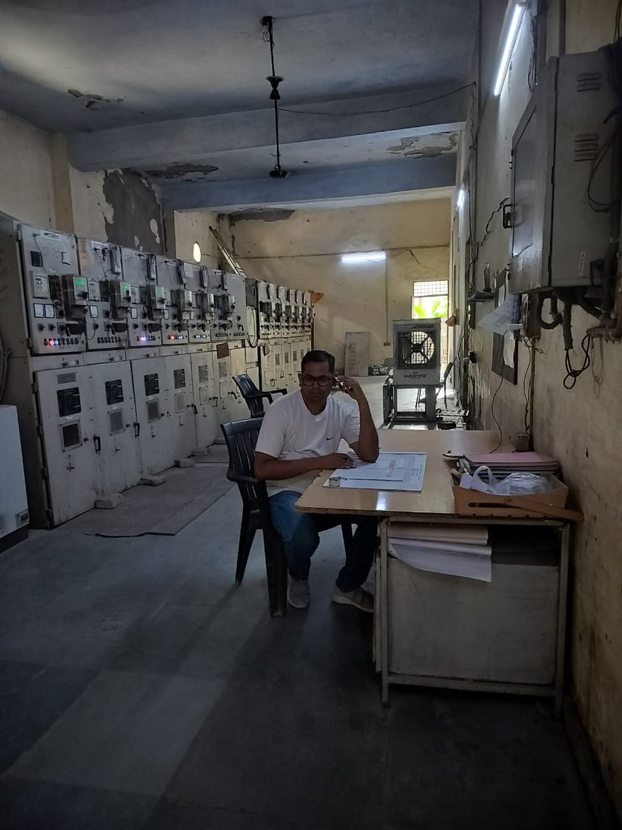 (08-05-2024) Phone Ghumao abhiyan at Abhay Khand and Green Belt-1 Substation Area Under EUDD-08, Ghaziabad. @UppclChairman @aksharmaBharat @UPPCLLKO @MdPvvnl @1912PVVNL @PVVNLHQ @EMofficeUP