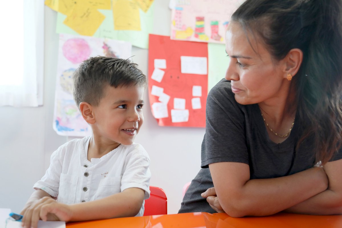It’s not just the words you say. It’s the tone of your voice. It’s the way you look at them. It’s the support you give. Here are 9 ways to build a safe and supportive relationship with your child. 👇 unicef.org/turkiye/en/sto… #OnMyMind