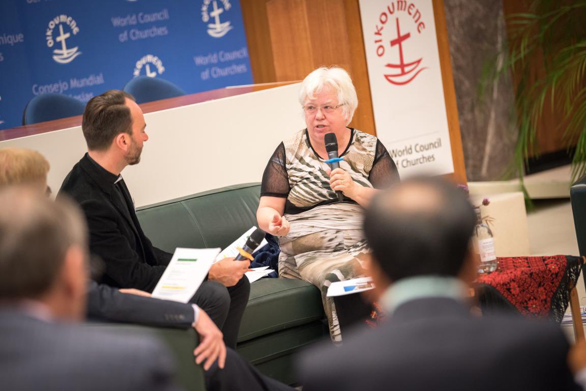 📕Lecture on #religion and #violence urges Christians to engage in more self-questioning and self-criticism #ClareAmos 🔗 Read the full article: oikoumene.org/news/lecture-o…