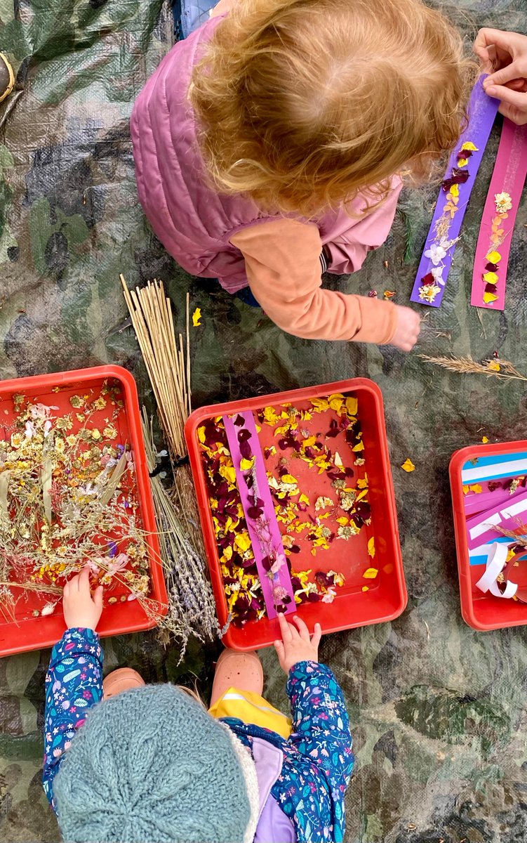 TindersticksCIC's tweet photo. In the Bank Holiday madness I nearly forgot to post about last weeks Little Owls! A fun packed Thursday morning in Wanstead Park learning about bugs, with lots of wild play! Join us next week, 16 May, when we'll be learning all about mammals! 
https://t.co/doZnDLG7DS https://t.co/8ZzRj73mXn