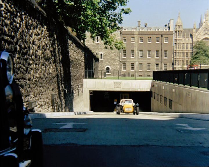 MorrisBrightMBE's tweet photo. Even on days when I'm out doing grown up work I can't resist revisiting locations of favourite shows of the past. 57 years on after filming The Prisoner... car park and view adjacent to Houses of Parliament has hardly changed #beseeingyou #haveaniceday #iamnotanumber #imafreeman https://t.co/4zGJQ53WaN