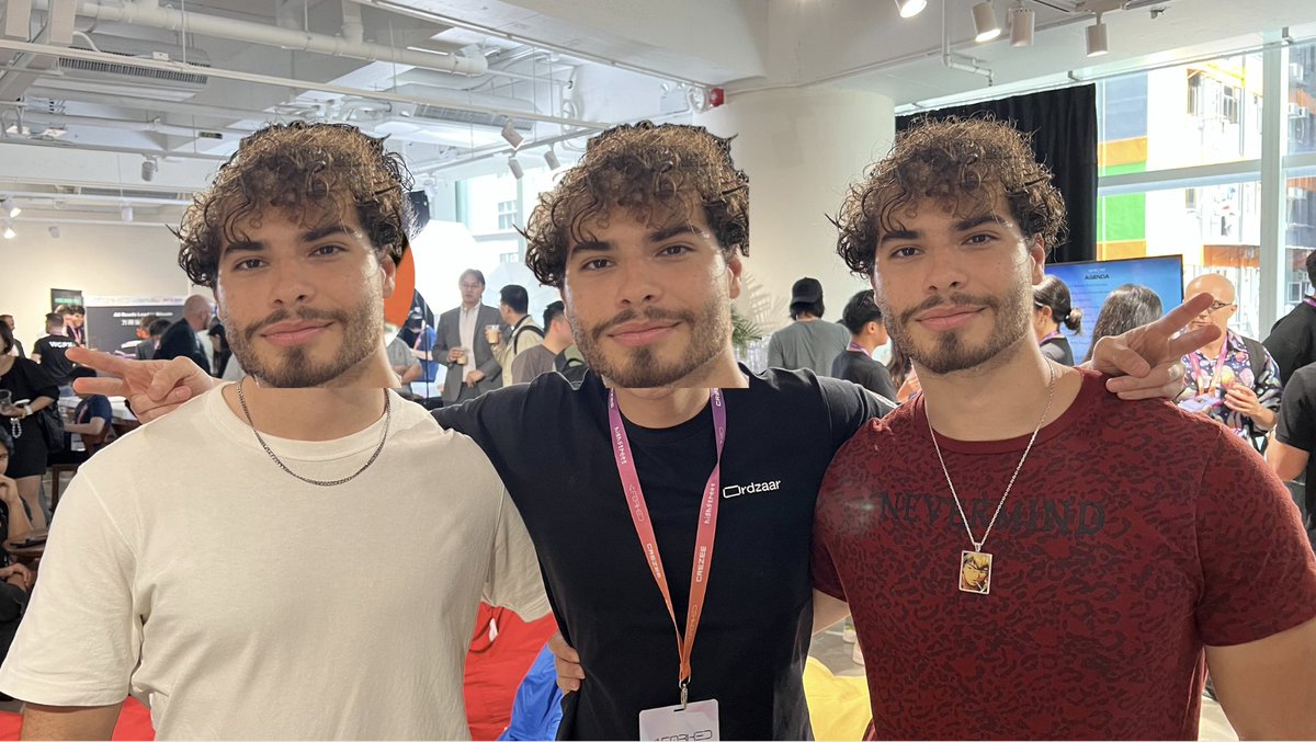 WL_Wednesday's tweet photo. RT @ordzaar: If you think the energy of THREE @Jiurn's is already too much, youre not ready!

WELCOME TO HK 🇭🇰 https://t.co/jfOPa4qE4B