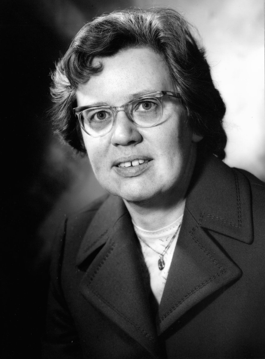 Mary Lyon FRS was a central figure in 20th century mouse #genetics, best known for uncovering the phenomenon of X chromosome inactivation. Read about her discoveries in the new biographical memoir: ow.ly/3fuh50Ruz6T #BioMems #HistSci @MRCHarwell