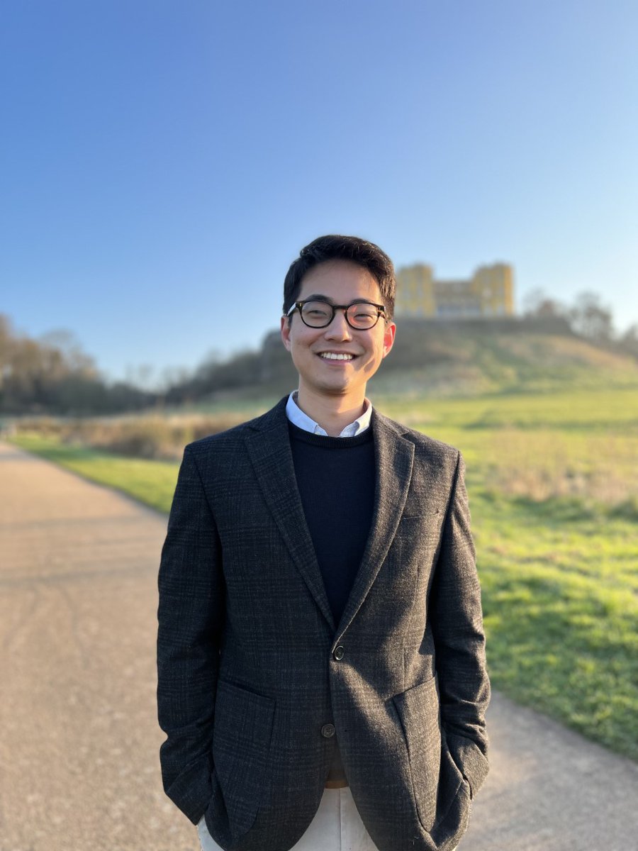 Huge congratulations to our Clinical Fellow Dr @hyun_park7 who has secured a @BritSocHaem Early-Stage Research (ESR) Start-up grant to continue his research in @SussexLifeSci @BSMSMedSchool characterising Wnt signalling in normal haematopoiesis and AML. 👏👏👏