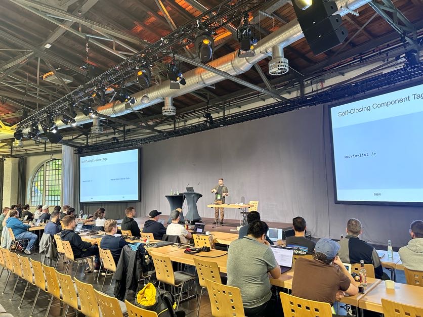 [1/2]🙏 A huge thank you to everyone who joined us for our Modern #Angular WS at @enterjsconf!

We're grateful for the enthusiasm and commitment 💖 shown by all attendees to learn alongside @Michael_Hladky and @chrispholder!

Link to the WS below ⬇️
#webperf #ejs24