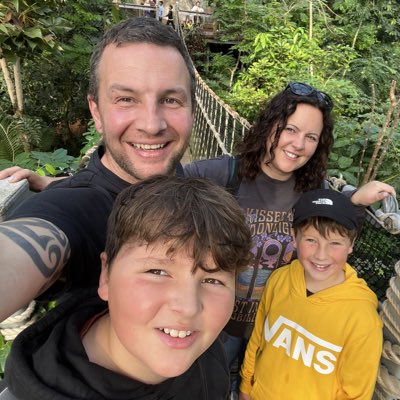 Mark__James82's tweet photo. #NewProfilePic #AwesomeFamily https://t.co/4IjD56bMd2