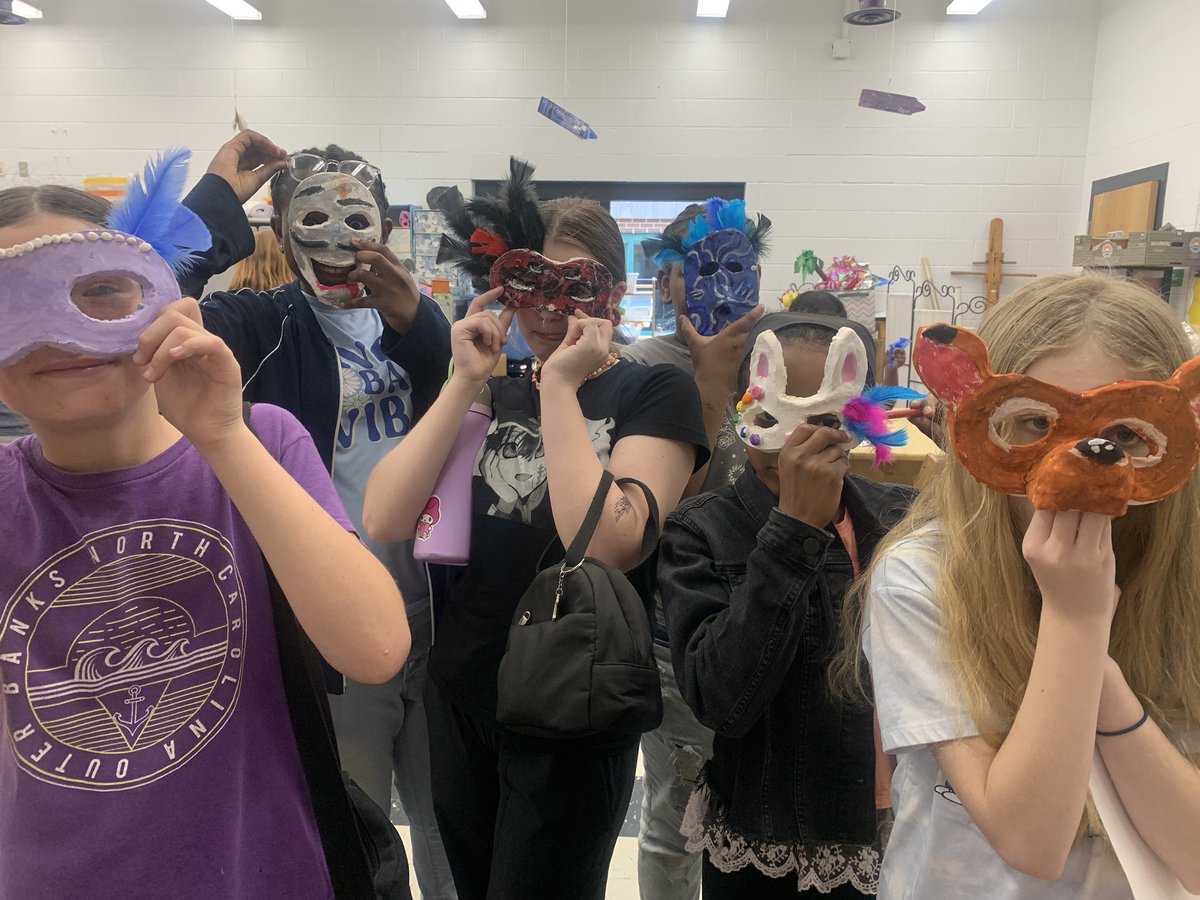 Fifth graders knocked the mask out of the park this year! I am so proud of their artistic expression! 
#SpottyUp
#FourHousesOneFamily
#fcps1ARTS