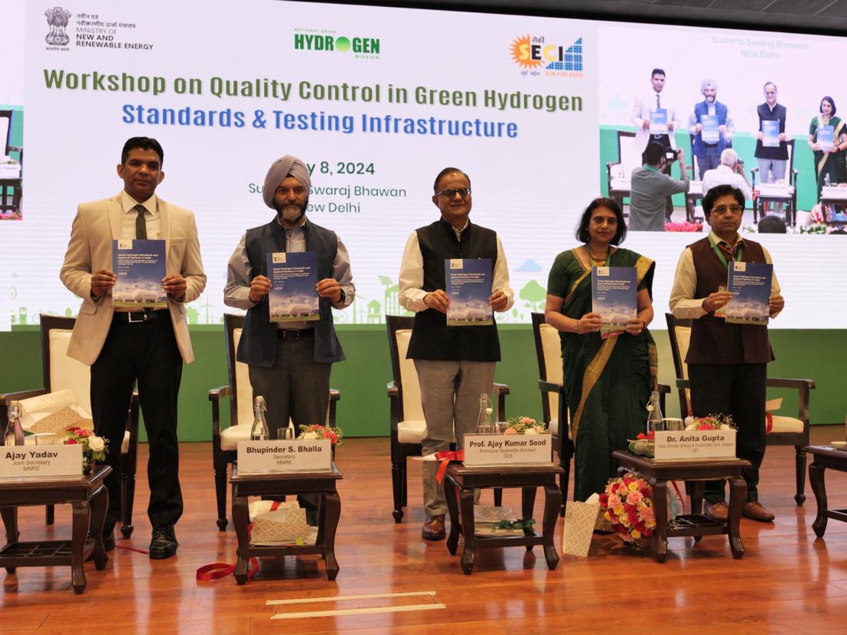 During the workshop on Quality Control in Green Hydrogen: Standards & Testing Infrastructure, reports on “Green Hydrogen Standards and Approval Systems in India” and “India’s Green Hydrogen Revolution” were released. #GreenHydrogen #MNREIndia #CleanEnergy