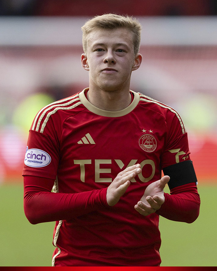 Connor Barron has been named on the shortlist for the @scottishfwa Young Player of the Year award. 👏 Well done and good luck Connor!