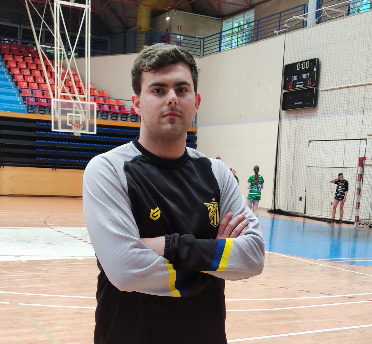 🆕👨🏻‍🏫 Eñaut Uruñuela, CD Bidasoako emakumezkoen arloko koordinatzaile tekniko berria 

Izendapen honekin,aurrera pausuak ematen hainbat urte daramatzan proiektu bati jarraipena ematen da

ℹ️ Informazio osoa: cdbidasoa.eus/2024/05/08/ena…

#AupaBidasoa 💛 #AzalHoria