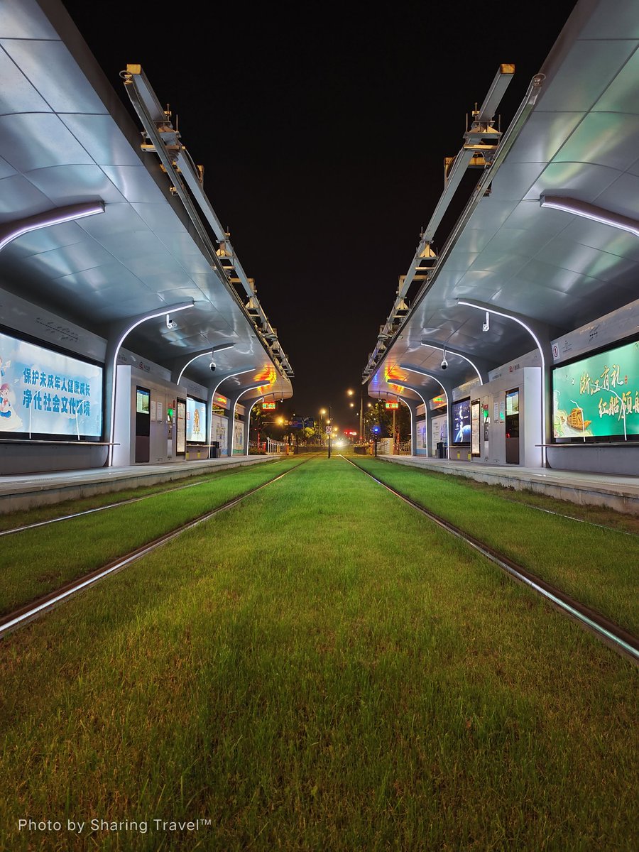 Tram station in Jiaxing, Zhejiang.

Photo by me😊😊