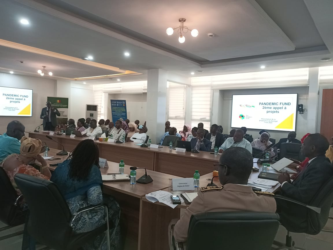 momarndao1's tweet photo. Ce 07 mai 24 l'ADISE a participé à l'approbation de la proposition du Sénégal au 2e appel du fond de lutte contre les pandémies.
Organisée par le COPIL du Haut Conseil National de la Sécurité sanitaire One Health, s'était tenue à la Primature.
#adise #santé #environnement #RSE https://t.co/9Tl5e0SE6c